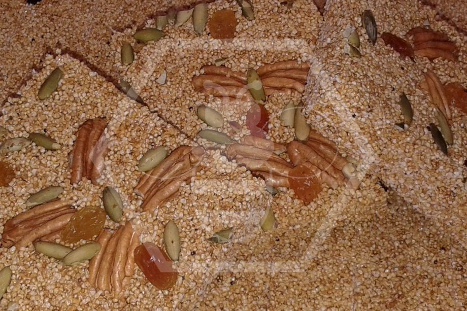 Alegria con nectar de maguey y nuez