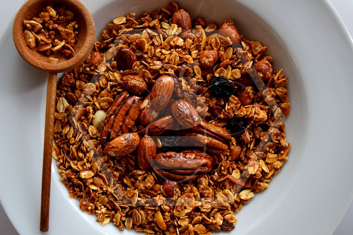 Granola horneada con miel de abeja